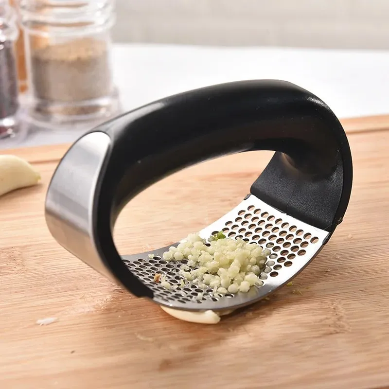 Multifunction Garlic Press Manual Garlic Crusher Press Device Kitchen Garlic Peeler Grinding Grater Kitchen Gadgets — image 3