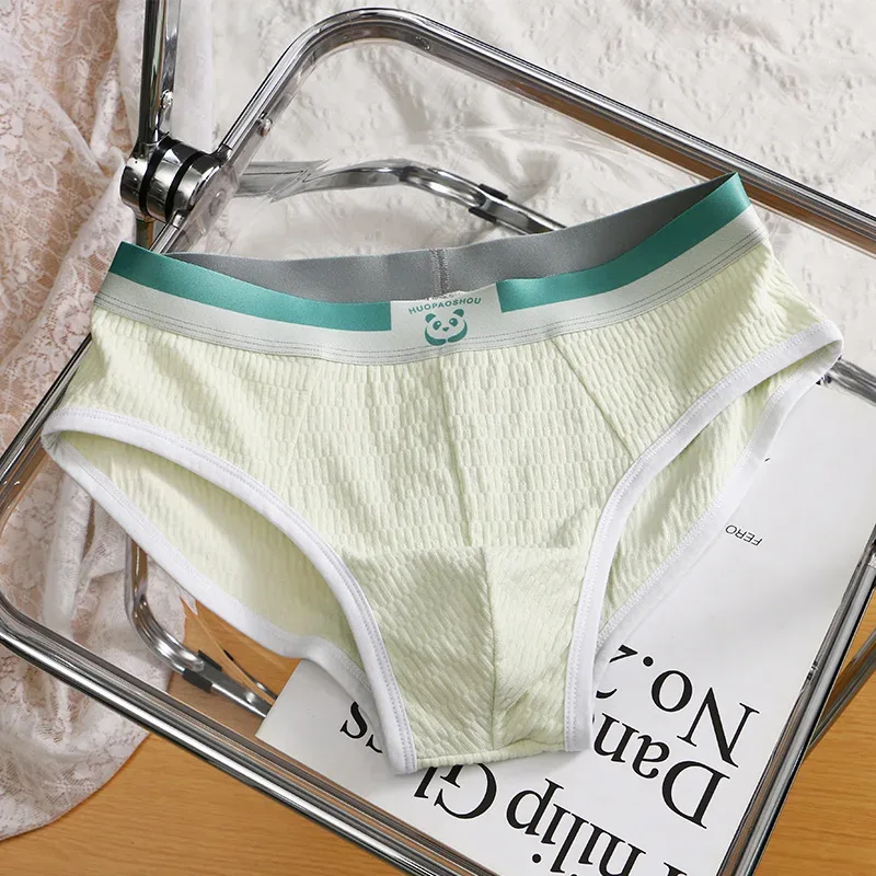 Mga Bagong Panti ng Lalaki Mga Lalaki Sexy na Kasuotang panloob na Teenage Cotton Panties Triangle Pants Malaking Sukat Simple Breathable Manipis na Tide Shorts