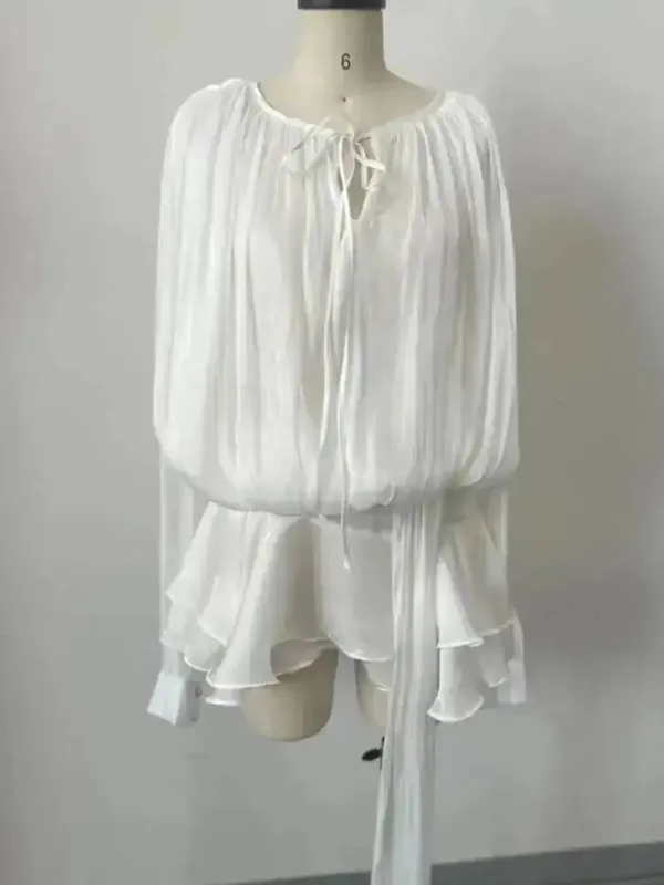 2026 nova moda verão roupas femininas em torno do pescoço lanterna mangas cetim vestido curto com shorts sob duas peças conjunto — image 6
