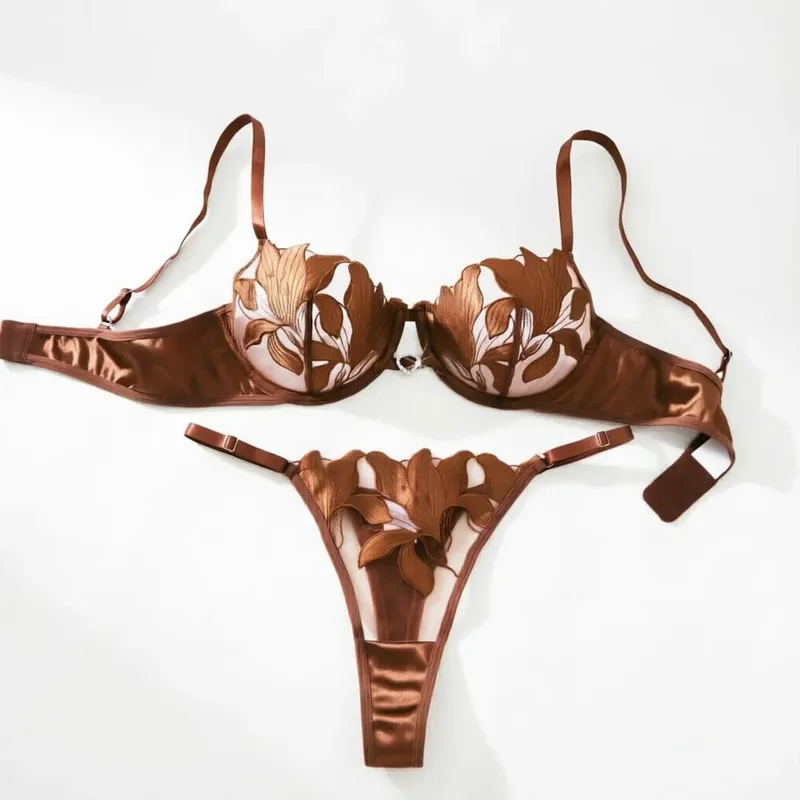 Embroidered Print Pajama Set - A Set Featuring a Floral Design Suitable for Women a Sexy Bra ZA824031 — image 1