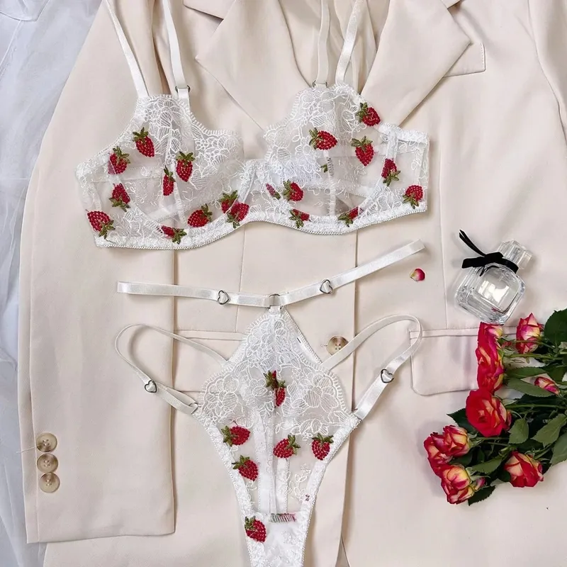 Sexy Mädchen Erdbeere Stickerei Perspektive Unterwäsche mit Stahlringen Damen süße transparente exotische Kleidung Anzug BH Slips — image 4