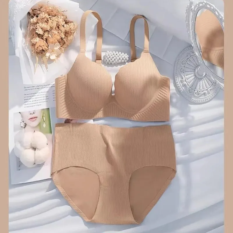 New Women Thick Padded Wirefree Bra Set Seamless Solid Color Comfort Gathering Lingerie Push Up Effect Designed for Smaller Bust — image 5