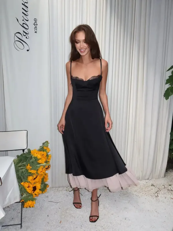 Elegant Lace Trim A-line Maxi Dress Women Fashion Spaghetti Straps Ruffle Hem Dresses 2026 Summer New Evening Party Street Gown