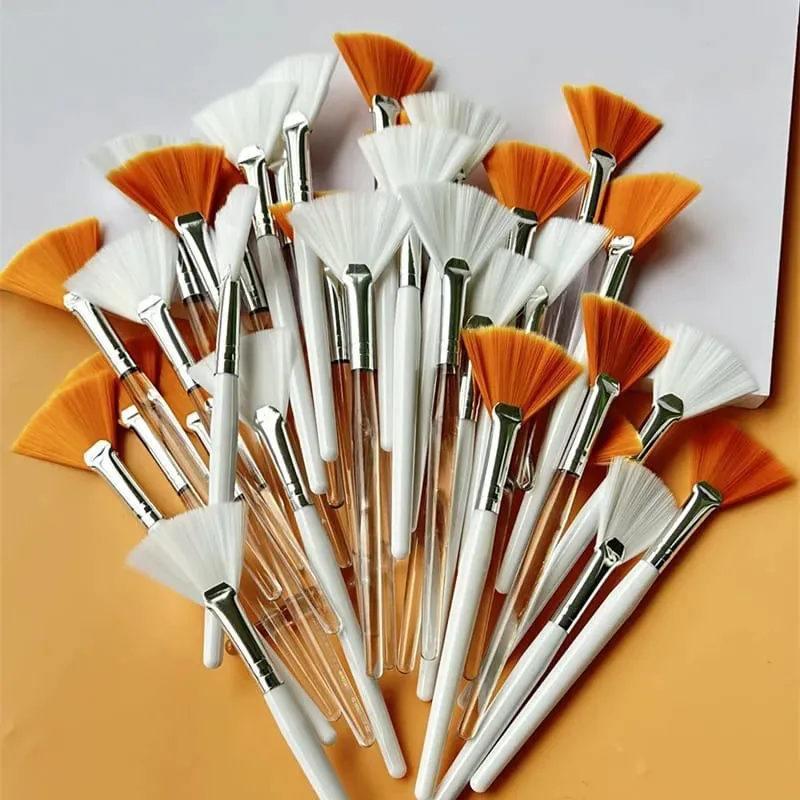 5/10pcs Fan Shape Foundation Makeup Brushes Multifunctional Facial Mask Brush Essential Oil Women Beauty Makeup Tools Brush — image 1