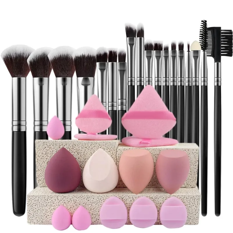 18PCS Women's Makeup Brushes Set - Eye Shadow Foundation Blush Cosmetic Brushes Soft Make up Tools with Storage Bag — image 15