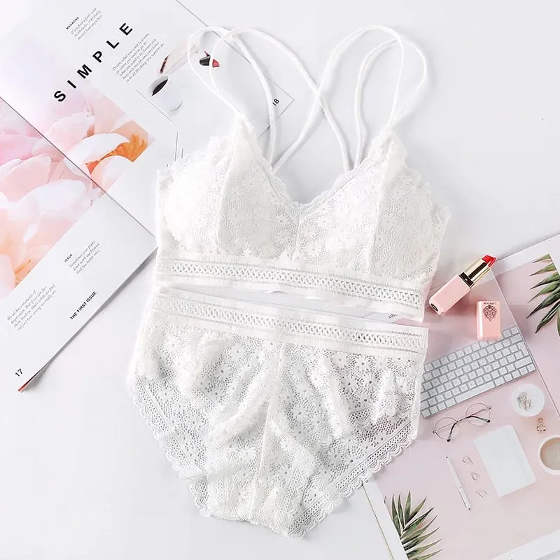 Women's Lace Lingerie Set Cross Shoulder Strap Without Steel Ring Bra Comfortable Support Underwear With Gathering Design