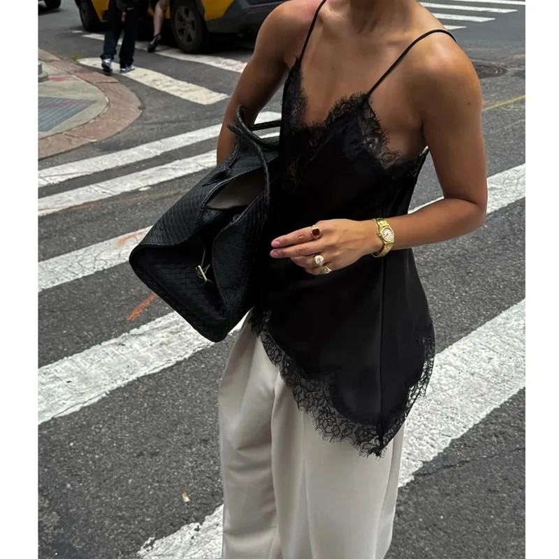 Women Sexy Satin Lace Trim Cami Tops Silk V Neck Spaghetti Strap Tanks Tops Y2k Coquette Loose Going Out Camisoles Streetwear