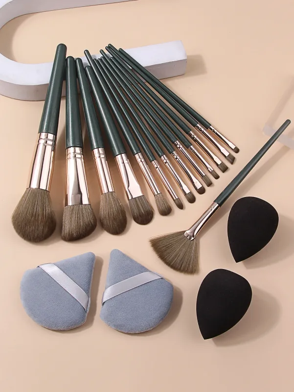 18Pcs Makeup Brush Set Soft Cosmetic Brushes for Powder Blush Eyeshadow Foundation with Beauty Sponge & Triangle Puff — image 4
