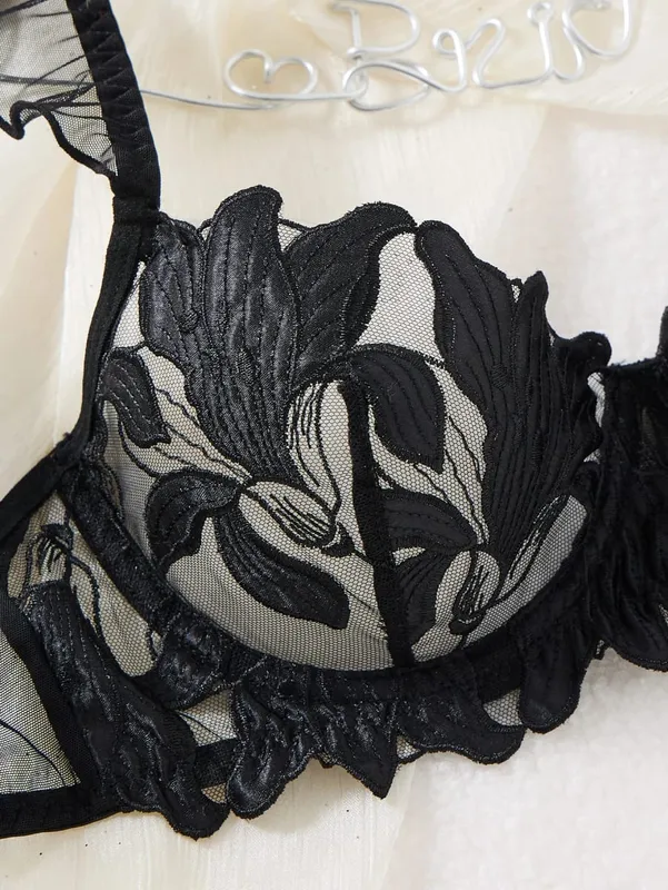 A4 Svart 3D Blommor Broderi Underkläder Set Dam Volanger Bygel BH & String Set Sheer Mesh Sexig Romantisk Intim Underkläder — image 5