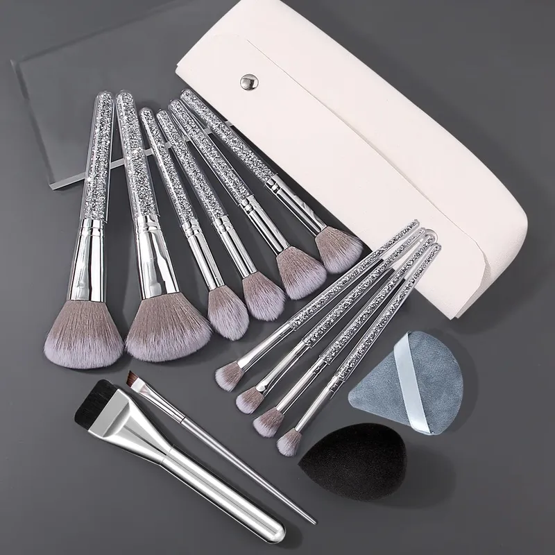 10/12/15/17pcs Professional Rhinestone Handle Makeup Brushes Set with Storage Bag Beauty Sponge Powder Puff for Face Eyes — image 1