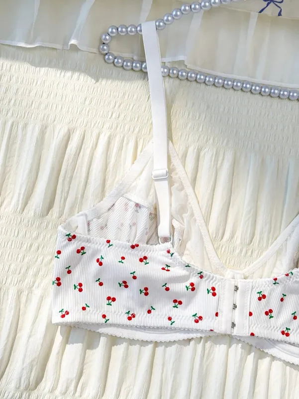 Plus Size Women Cherry Pattern Lace Underwire Bra And Panty Set Adjustable Straps Soft Unpadded Breathable Lingerie Set — image 4