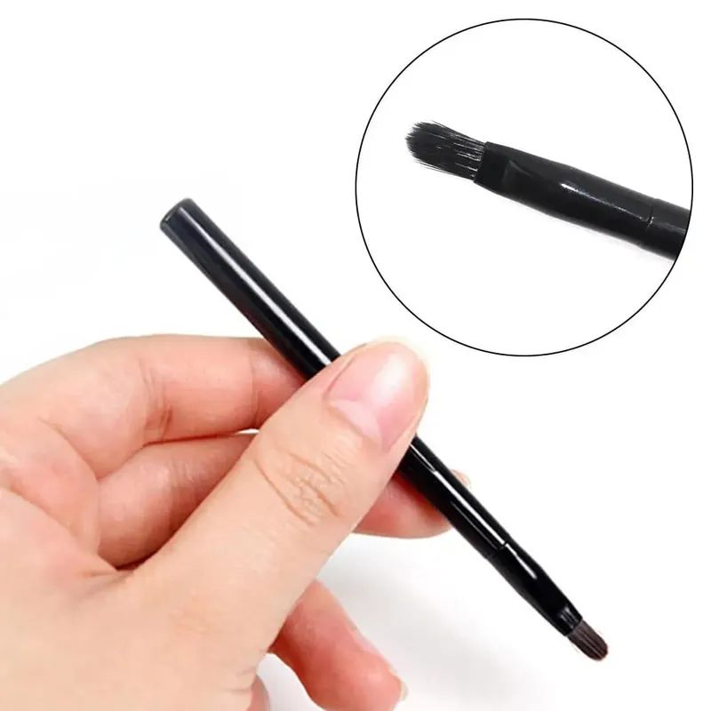 Makeup Lip Brushes Lipliner brushes Black with Cap Retractable Lipstick Brush Travel Portable lip scrub brush Gloss Makeup Brush — image 3