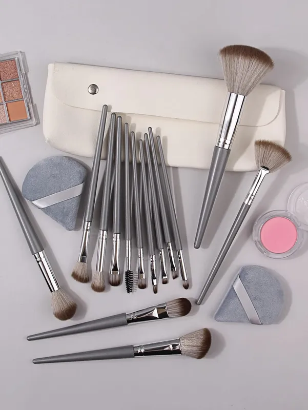 Soft Makeup Brushes Set with Triangle Powder Puff Portable Bag Foundation Blush Eyeshadow Blending Tools for Women Beginners — image 5