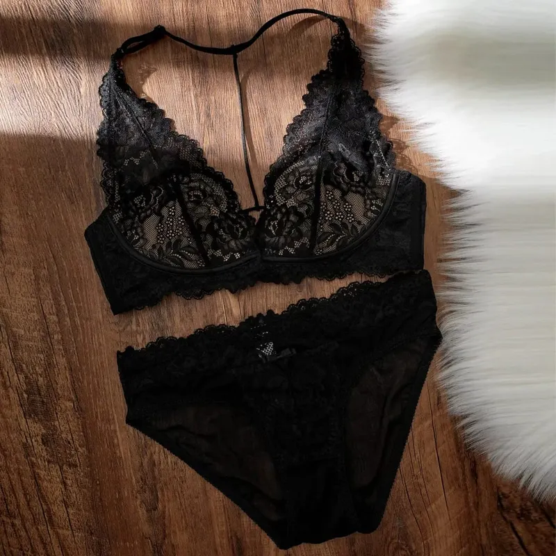 French Vintage Lace Halter Bra Set Wireless Thin Cup Small Breast Push Up Anti Sag Lifting Soft Pure Desire Ladies Intimate Bras