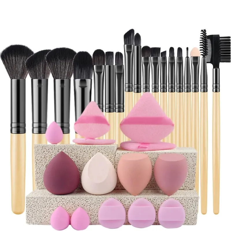 18PCS Women's Makeup Brushes Set - Eye Shadow Foundation Blush Cosmetic Brushes Soft Make up Tools with Storage Bag — image 21