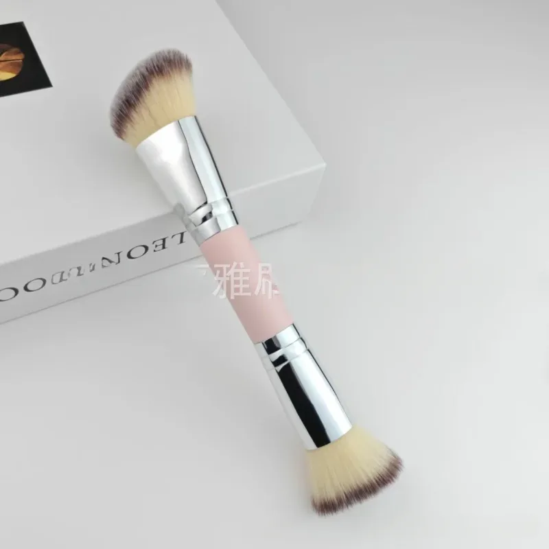 Double Head Makeup Brushes 2 In 1 Flat/Angled Foundation Concealer Contour Brush para sa Blending Loose Powder Liquid Cream — image 10