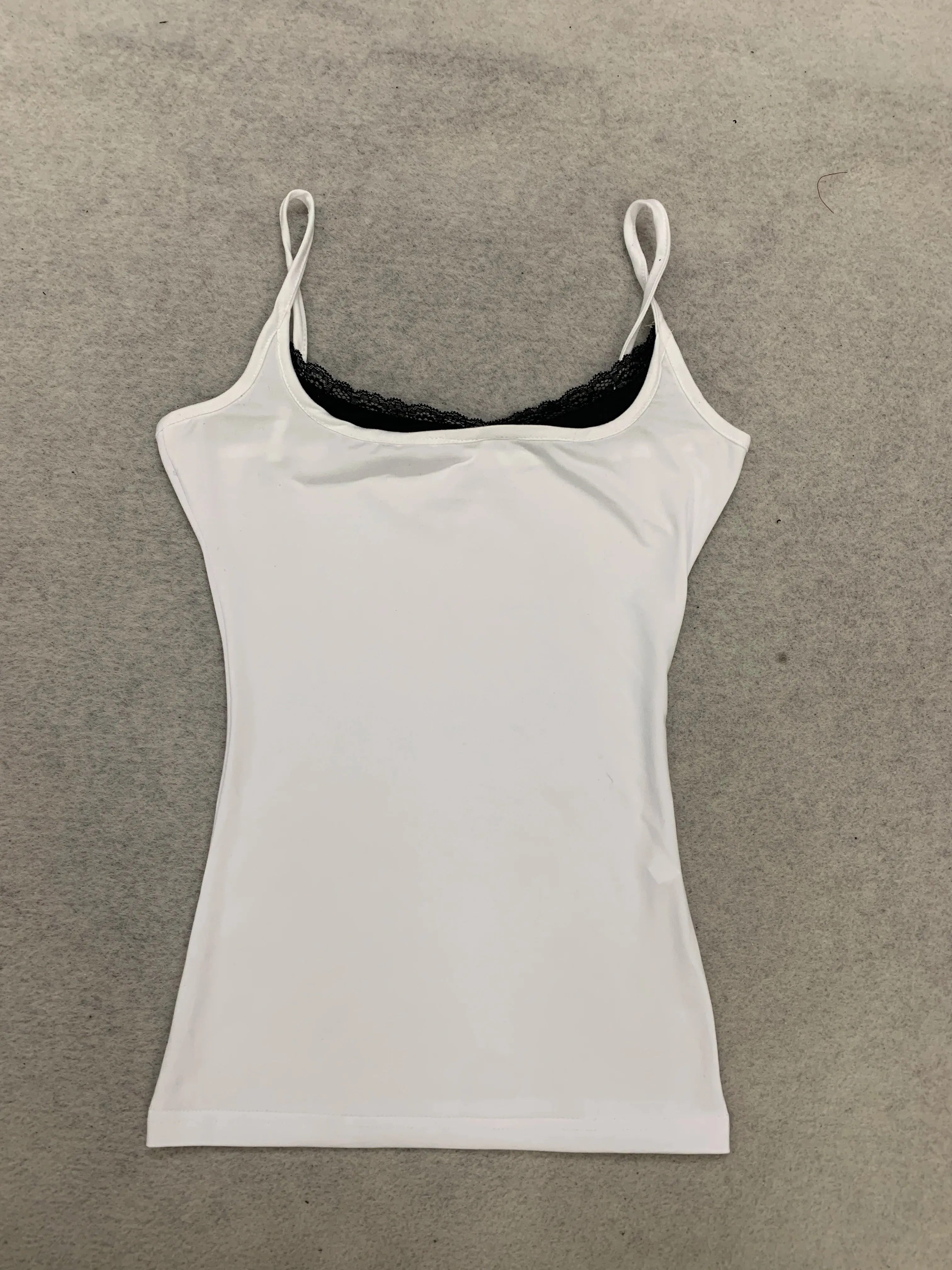 Y2K Hot Girl Solid Color Tank Top with Thin Shoulder Straps Side Lace Splicing Slim Fit Sleeveless Casual Street Strap Top — image 11
