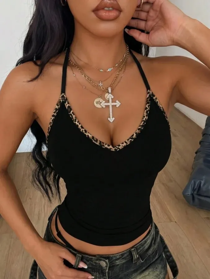 Women Halter V Neck Leopard Print Trim Slim Fit Solid Black Sleeveless Crop Camisole 2026 Summer Y2K Streetwear Going Out Casual — image 4