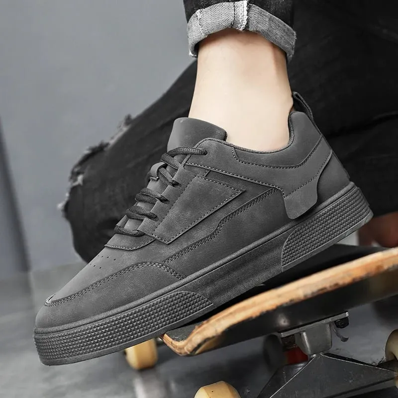 Low-Top Men's Versatile Casual Sports Shoes Comfortable and Trendy Thick-Soled Outdoor Running and Skateboarding Shoes