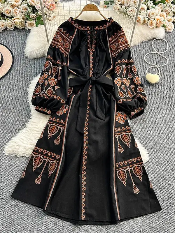 Bohemian Retro Ethnic Style Dress Pambabae New Spring Autumn Embroidered Lace Up Lantern Sleeves Waist Cinching Long Dress A155