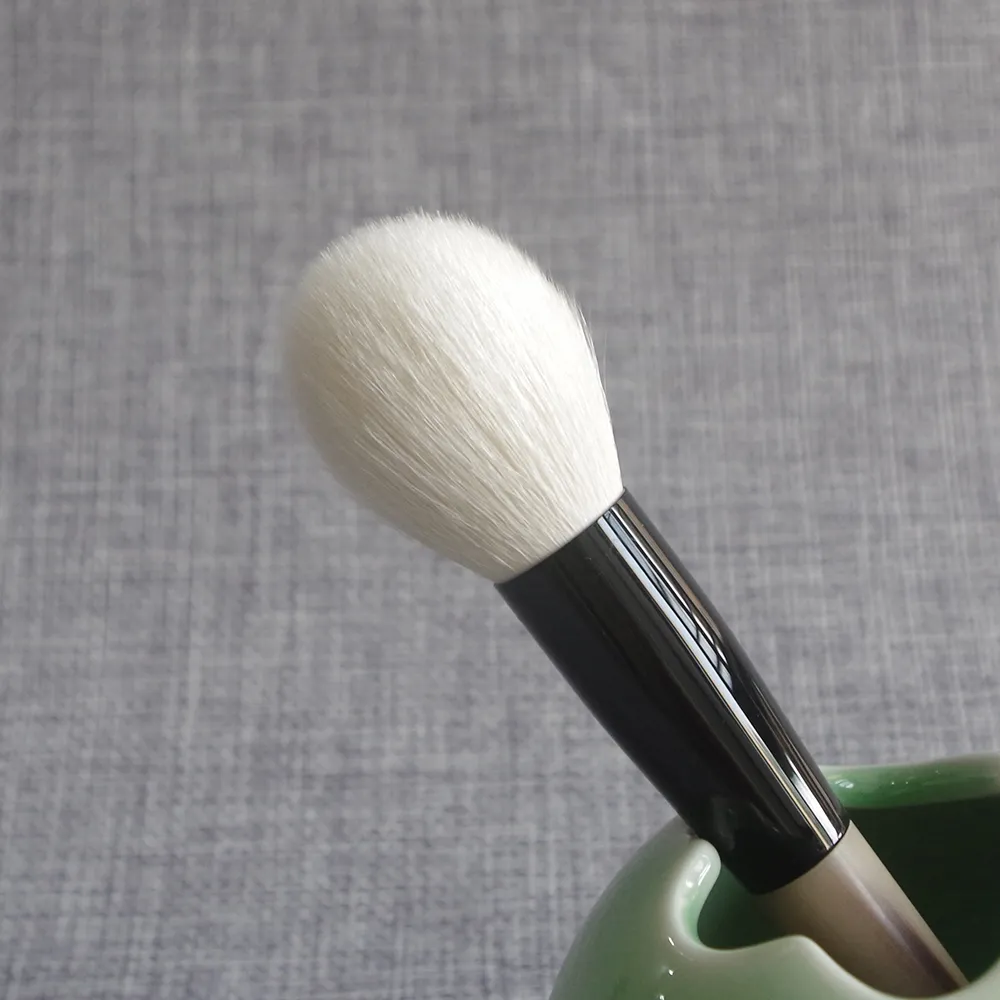 OX Horn Handle Tapered Highlighter Brush DL101 Soft Saibikoho Goat Hair Makeup Brushes Professional Handmade Make Up Brush