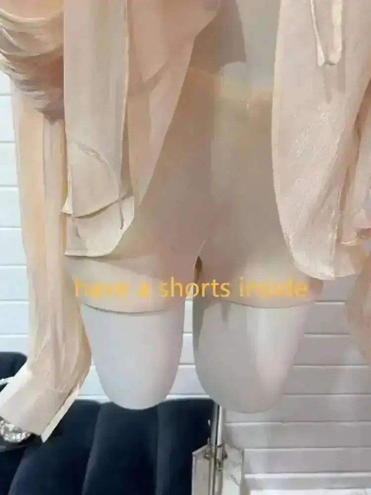 2026 nova moda verão roupas femininas em torno do pescoço lanterna mangas cetim vestido curto com shorts sob duas peças conjunto — image 3