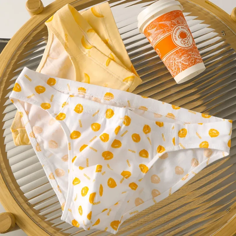 Pacote de três cuecas masculinas fofas e personalizadas de algodão com estampa de frutas, confortáveis e adequadas para a pele, roupas íntimas casuais respiráveis de cintura baixa para homens jovens — image 5