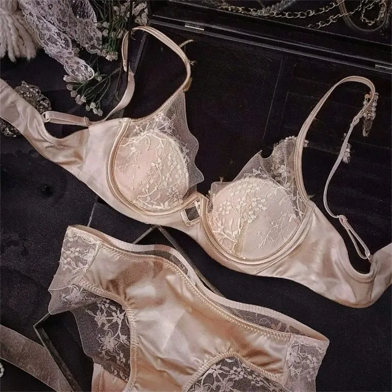 French-style na Lace at Satin Lingerie Set Magtipon ng Adjustable Straps Bra at Thin Padding Soft Wire ComfortMuslim Girls Underwear