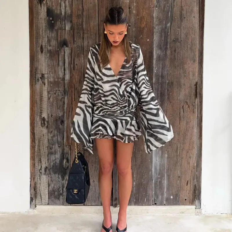 Pambabaeng Zebra Print Long Sleeve Mini Dress Zebra Print Long Sleeve Mini Dress Party Club Zebra Print Ruffle Dress Tag-init 2026
