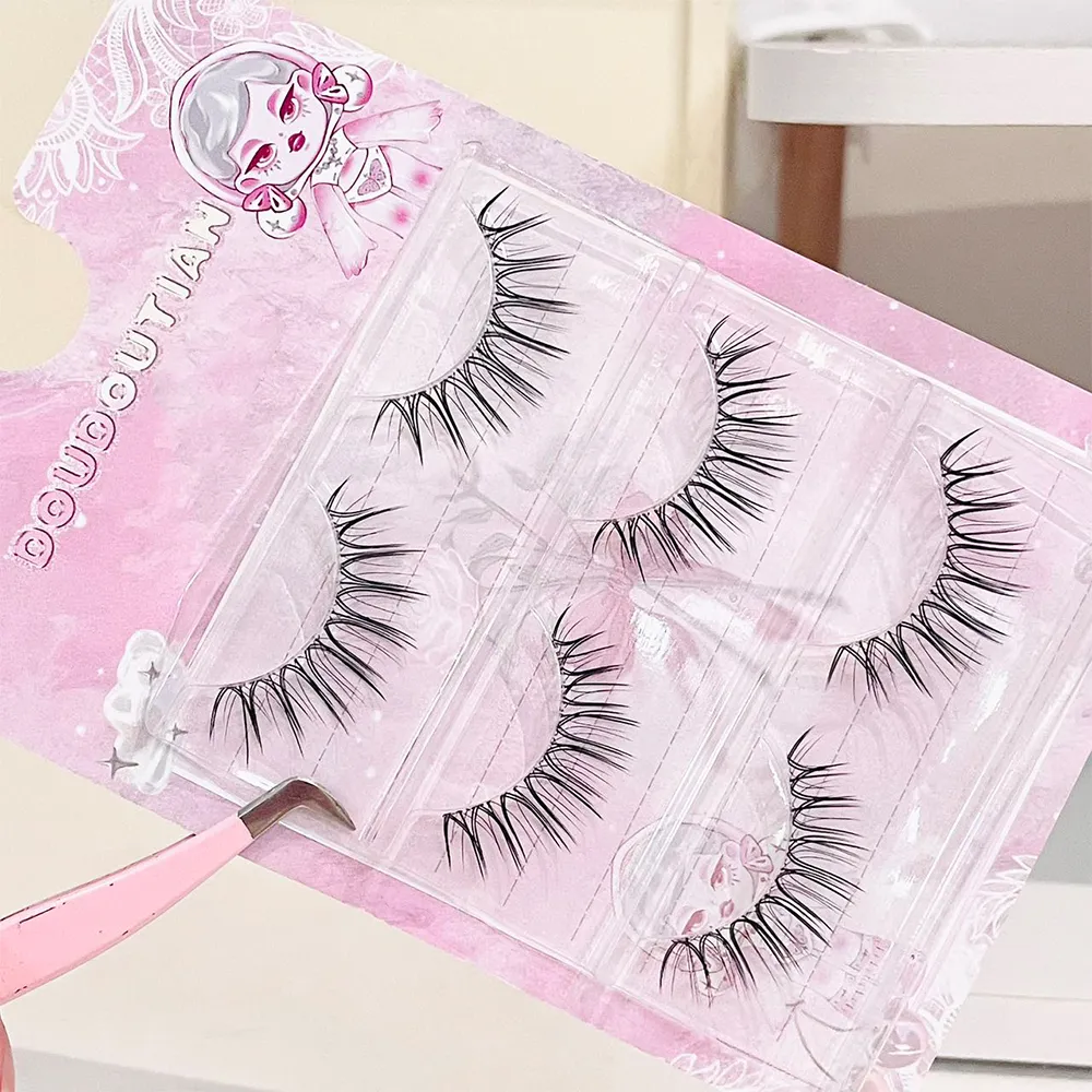 Doudoutian Korean Girl Group U Shape Individual Lashes Clear Band Natural Realistic Divine Beauty Eye Lashes — image 4