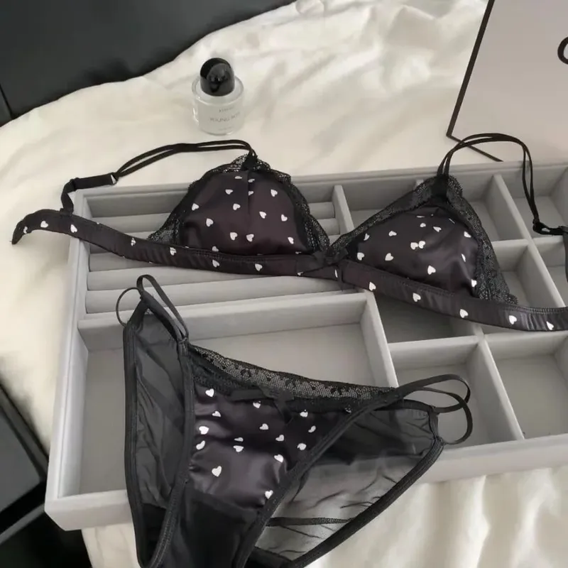 セクシーな New French Style Satin Lace Bra Panty Set Wireless Thin Triangle Cup Sweet Lingerie For Small Bust Young Ladies Size 32‑38 — image 2