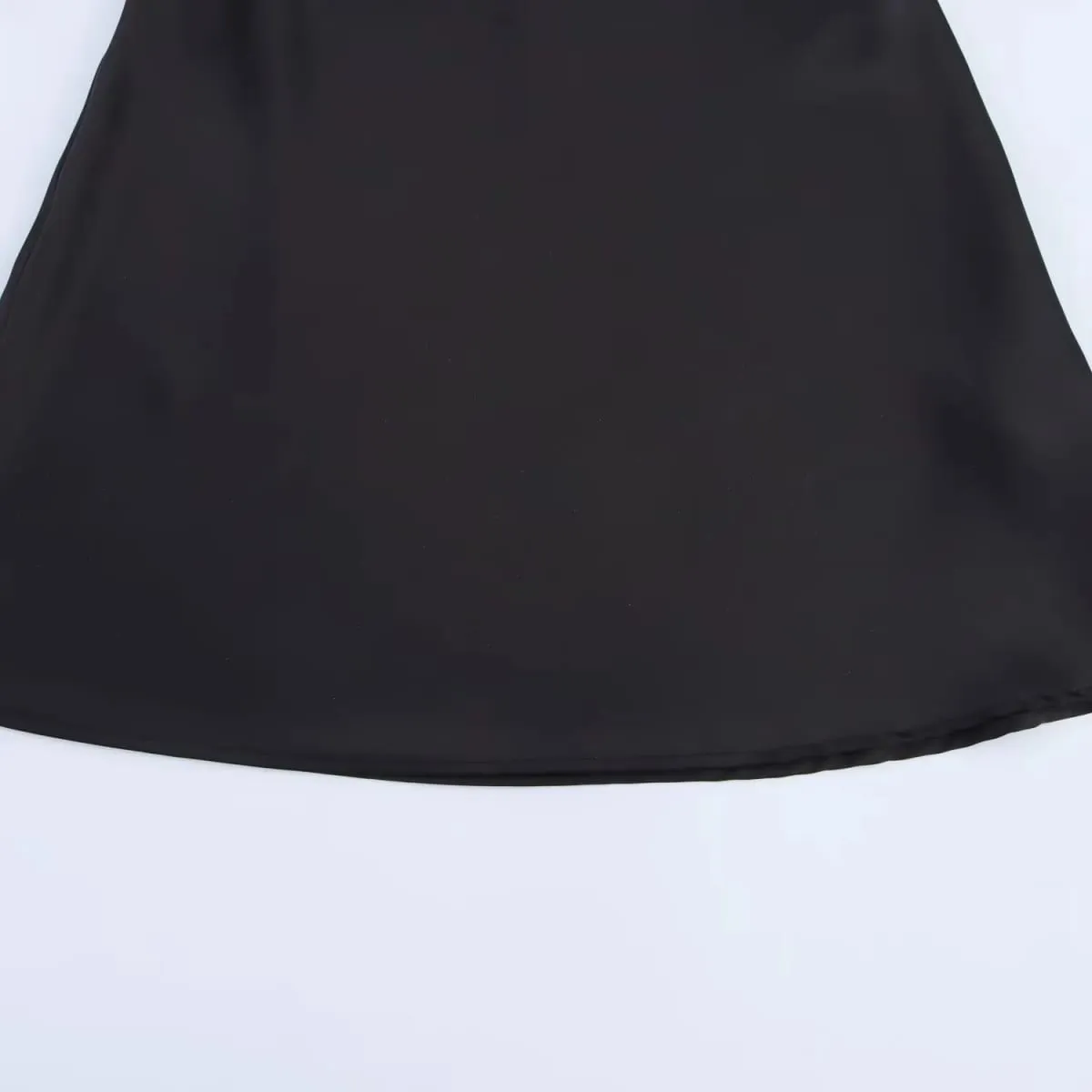 2025 Summer New Pambabaeng Damit Simpleng Ugali Fashionable At Sexy Backless Silk Satin Texture Hanging Neck Dress — image 6