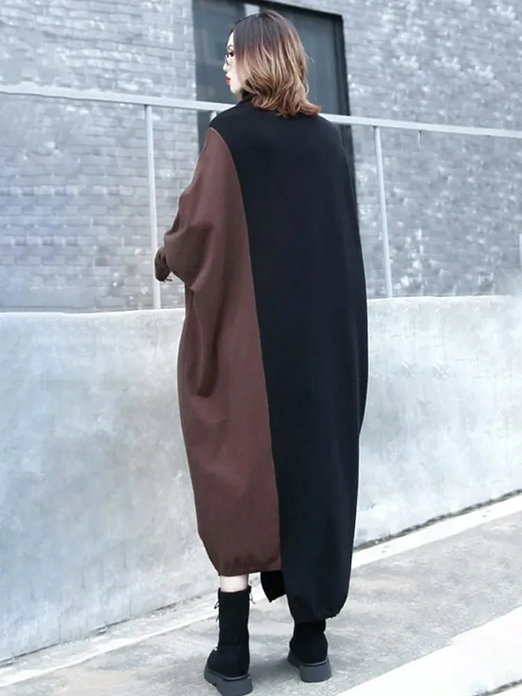 [EAM] Women Coffee Color-block Big Size Long Sweater Dress New Turtleneck Long Sleeve Fashion Tide Spring Autumn 2026 1DJ2393