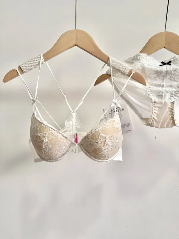 Fashion Elegant Floral Lace Front Snap Matching Lingerie Set Wireless Slim Shoulder Straps Cutout Beauty Back Small Bust MOYISU