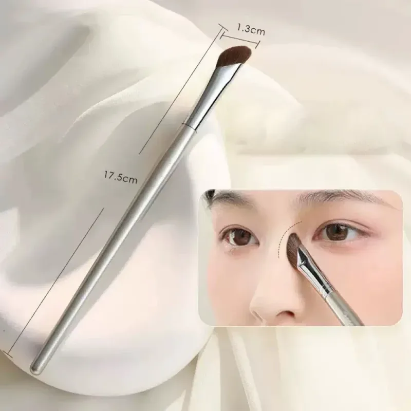 1pcs Nose Shadow Brush Angled Contour Makeup Brushes Face Bronzer Nose Silhouette Eyeshadow Cosmetic Blending Make Up Tool — image 2