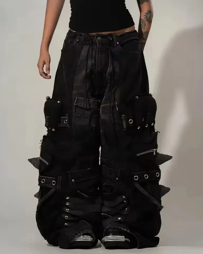 Streetwear Casual Black Cargo Jeans Men Heavy Buckle Strap Stud Zip Pocket Distressed Oversized Wide Leg Fashion Pants Y2K