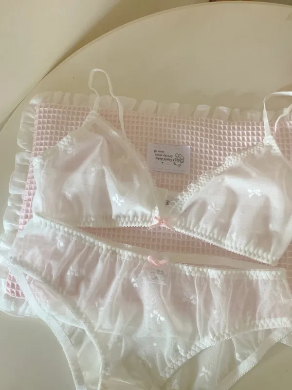 Lace Bow Detail Lingerie Sweet and Girlish 100% Cotton Breathable Comfort Underwear Small Bust Bra Set Wire-Free Bras
