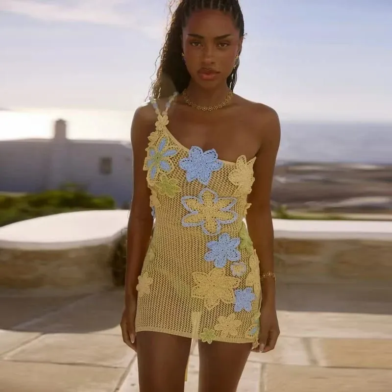 Mini vestido de verão oco para fora estilingue sexy vestido feminino flor fino ajuste fora do ombro chique feminino malha crochê praia vestido curto — image 2