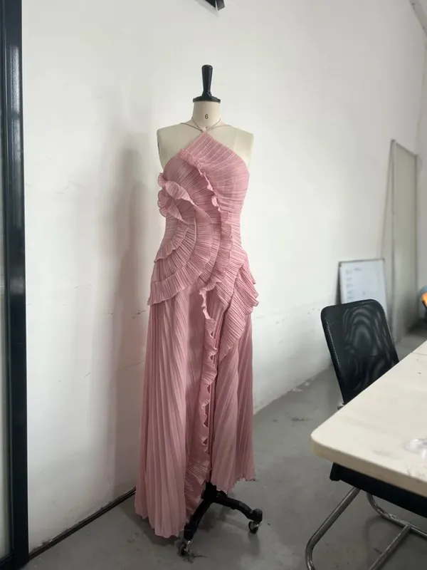 Elegant Neck Strap Ruffles Evening Gown Solid Folds A Line Lace Up Backless Sexy Party Dress 2025 Bagong Party Bakasyon Y2k Robe — image 7