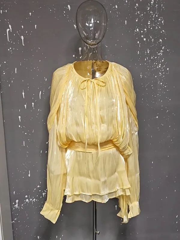 2026 nova moda verão roupas femininas em torno do pescoço lanterna mangas cetim vestido curto com shorts sob duas peças conjunto — image 17