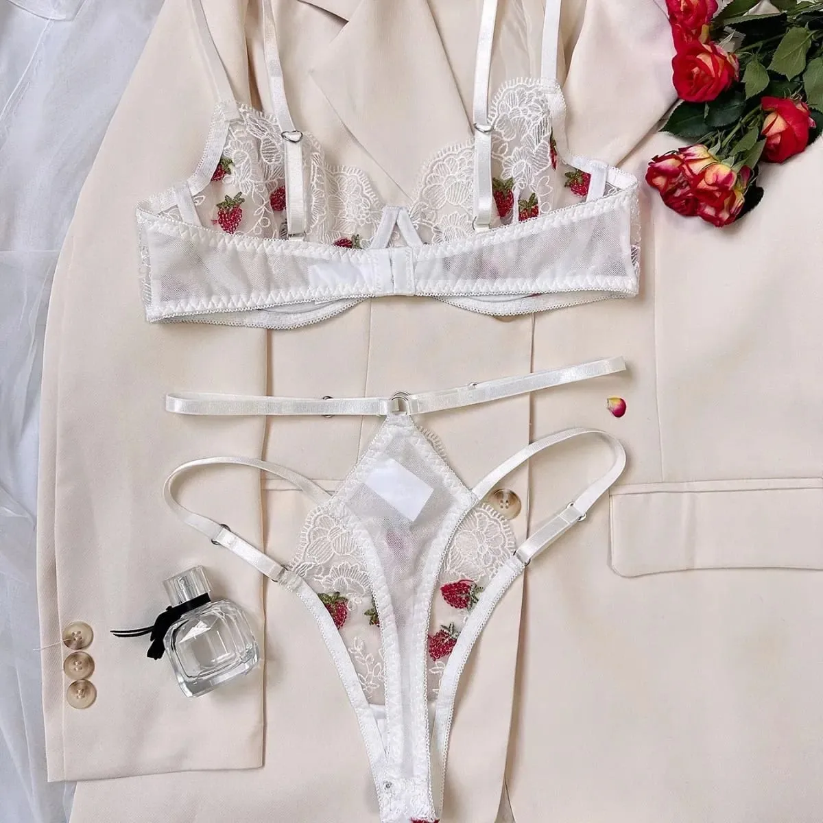 Sexy Mädchen Erdbeere Stickerei Perspektive Unterwäsche mit Stahlringen Damen süße transparente exotische Kleidung Anzug BH Slips — image 3