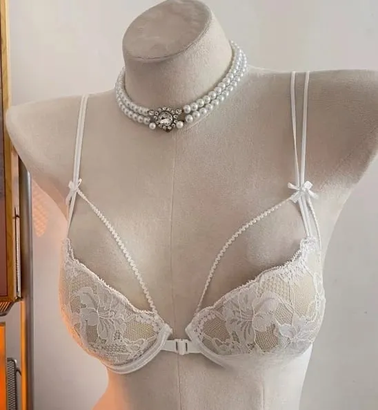 Womens Beauty Back Lace Bra Front Closure Design No Underwire Thin Straps Breathable Lingerie For Small Bust 32-38 Casual Wear