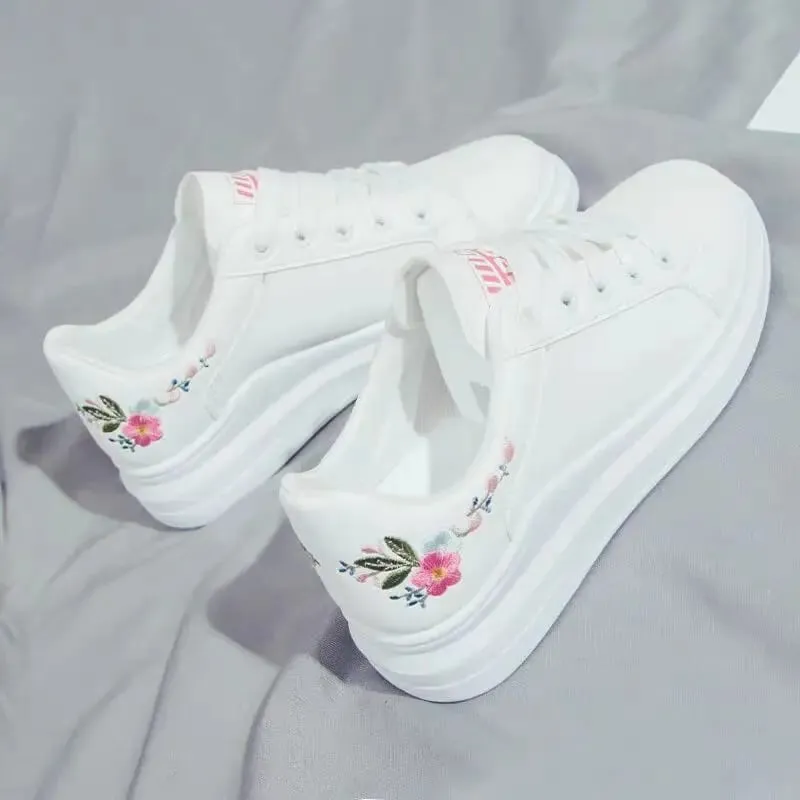 Shoes 2025 Women Running Spring Autumn Fashion White Breathable Embroidered Flower Lace-Up Casual Sneakers Zapatos De Mujer — image 1