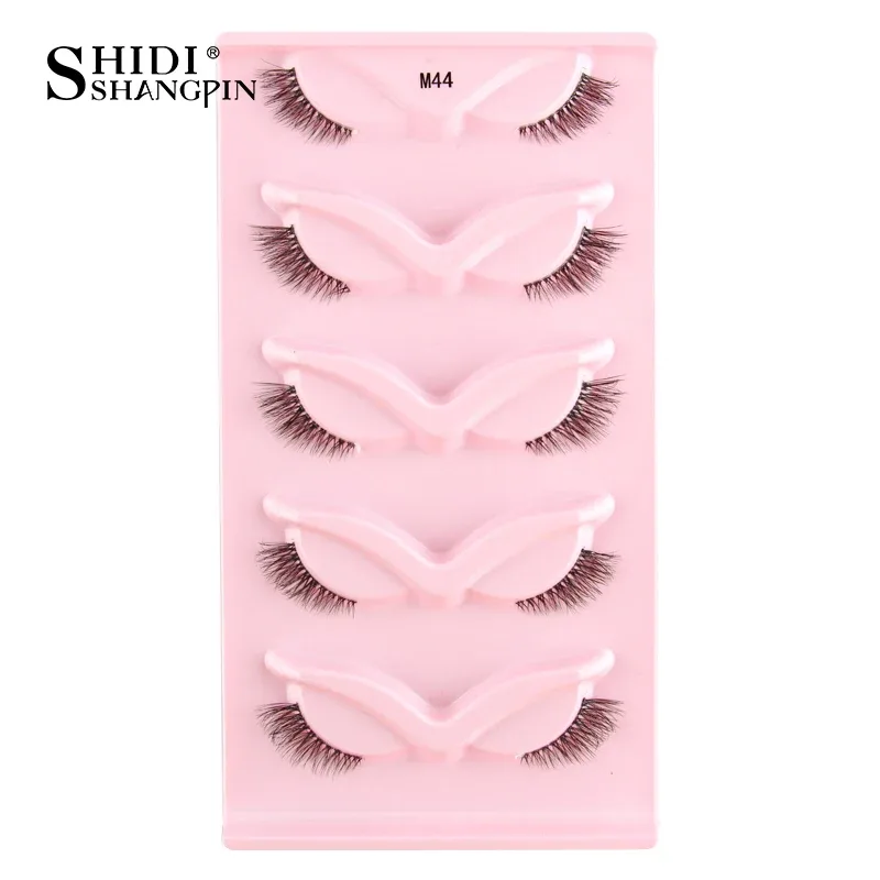 Half Lashes Cat Eye Lashes 3D Natural Winged End Eye Elongated Lashes Fox Eye Lashes Faux Mink Lashes Makeup