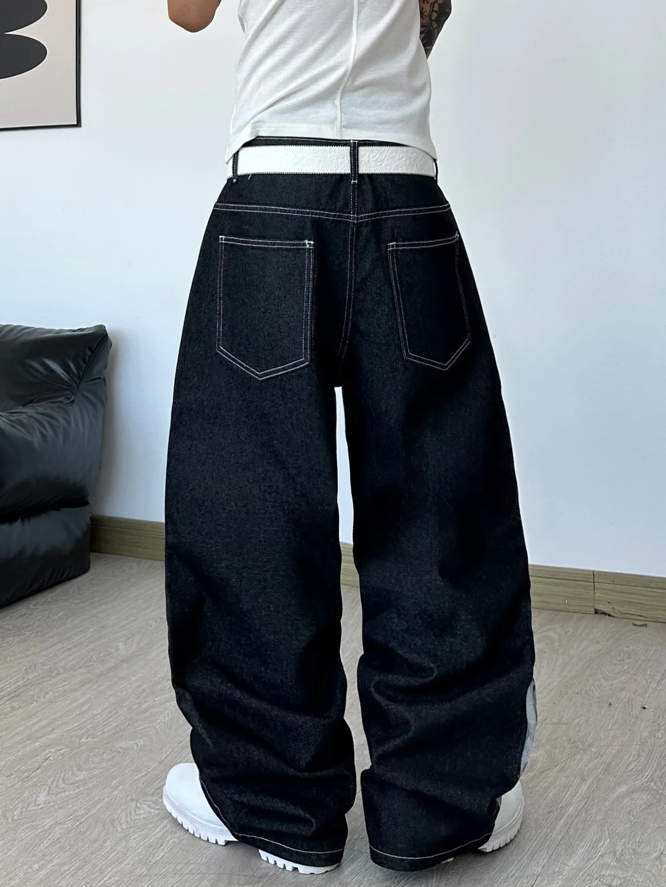 Men's High Street Dark Anime Character Thorn Print Black Baggy Wide-Leg Jeans Y2K Street Hip-Hop Punk Fashion Versatile Pants — image 4