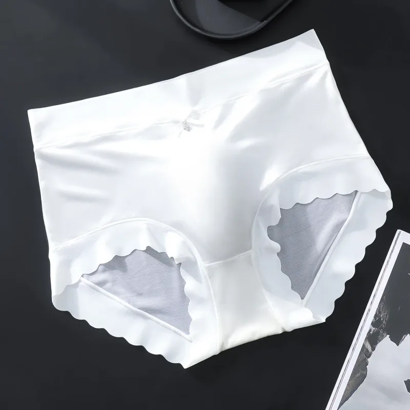 Men's Seamless Ice Silk Briefs 3D Contour Pouch Mid Waist Satin Smooth Scalloped Edge Ultra Thin Male Underwear