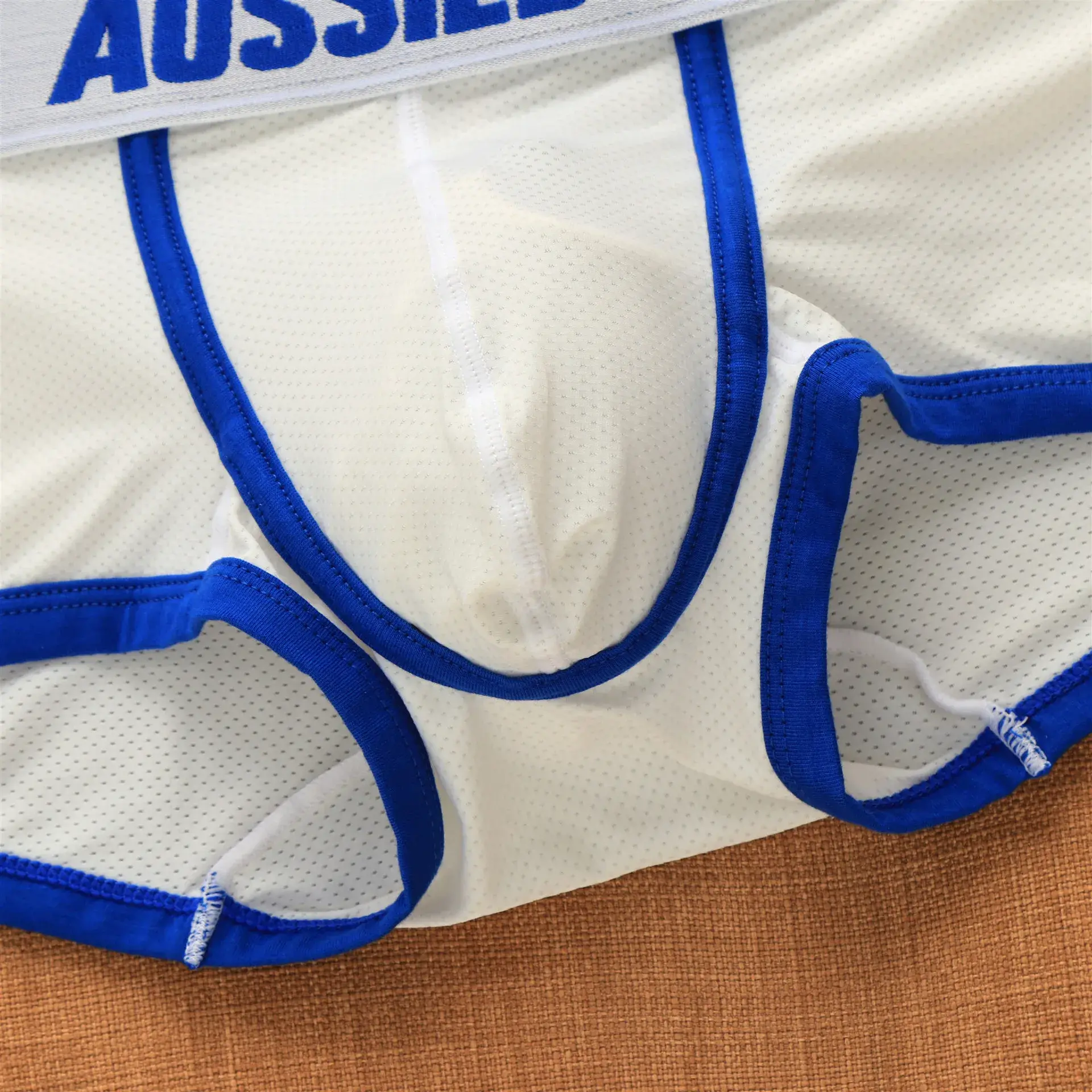 Men's mesh panties low waist fashion breathable mesh nest letter youth boxers — image 2