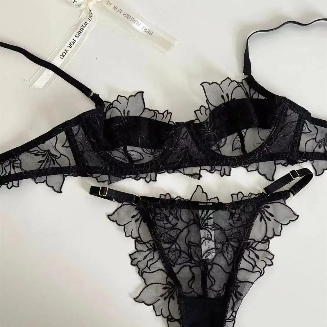 Sexy renda leve conjunto de sutiã macio underwire para elevador e suporte evita flacidez requintado bordado lingerie conjunto de duas peças