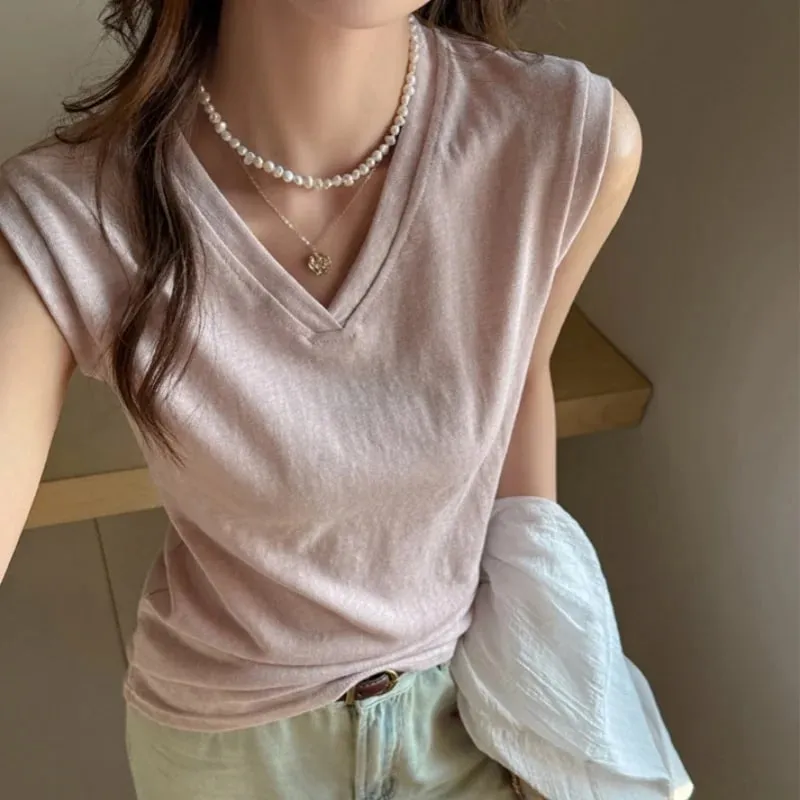 Solid-Color Cotton V-Neck Base Layer Tank Top Women's Soft Breathable Sleeveless Top Outerwear — image 2