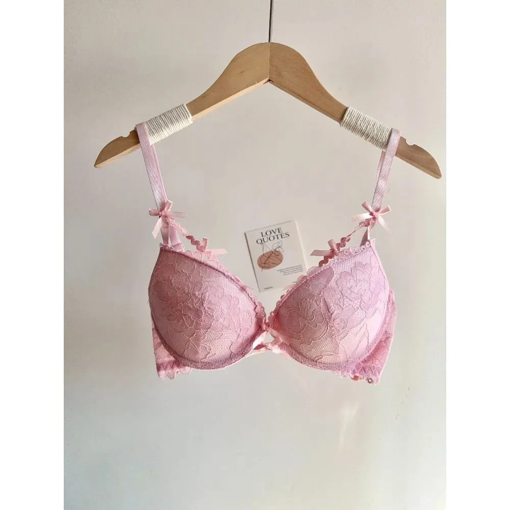 セクシーな Women Red Lace Bridal Lingerie Set Bowknot Push Up Bra Panty Small Bust Pure Style Wedding Party Intimate Underwear 32-38